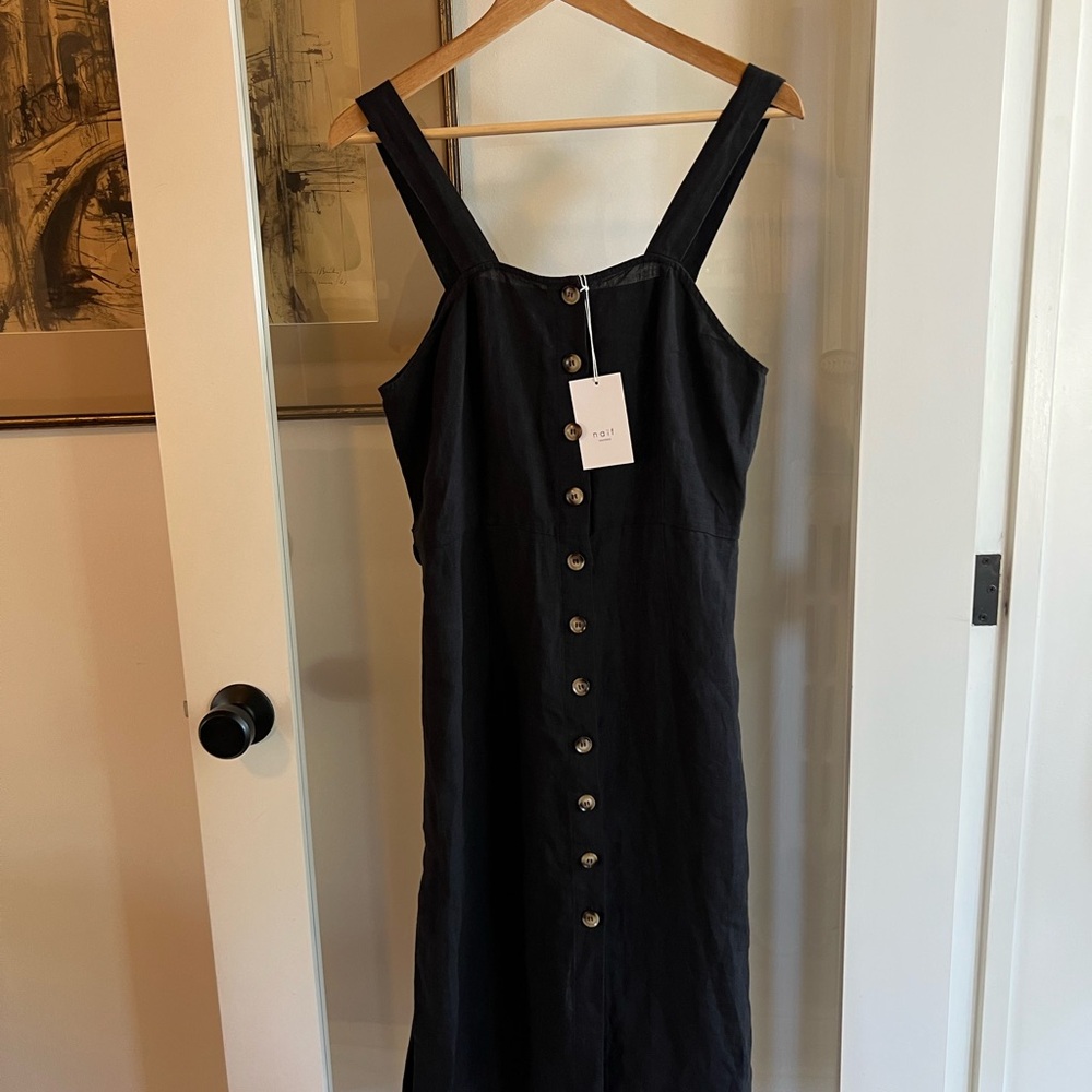 NAIF Black Sleeveless Sheath Midi Dress